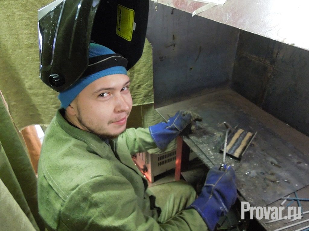сварщик иммигрант